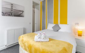 Comfortable Liverpool Townhouse - Free Parking